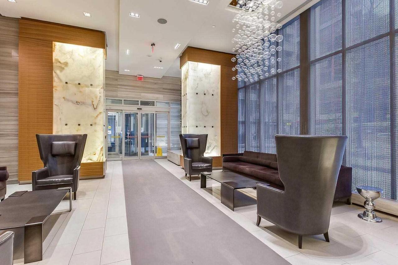 Luxury Condo Prime Location Toronto Buitenkant foto