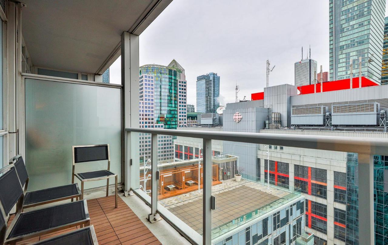 Luxury Condo Prime Location Toronto Buitenkant foto