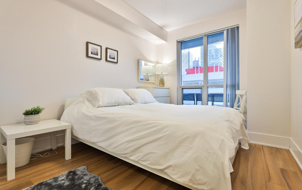 Luxury Condo Prime Location Toronto Buitenkant foto